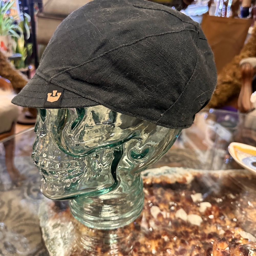 Goorin reversible cap vintage y2k black white pinstripe